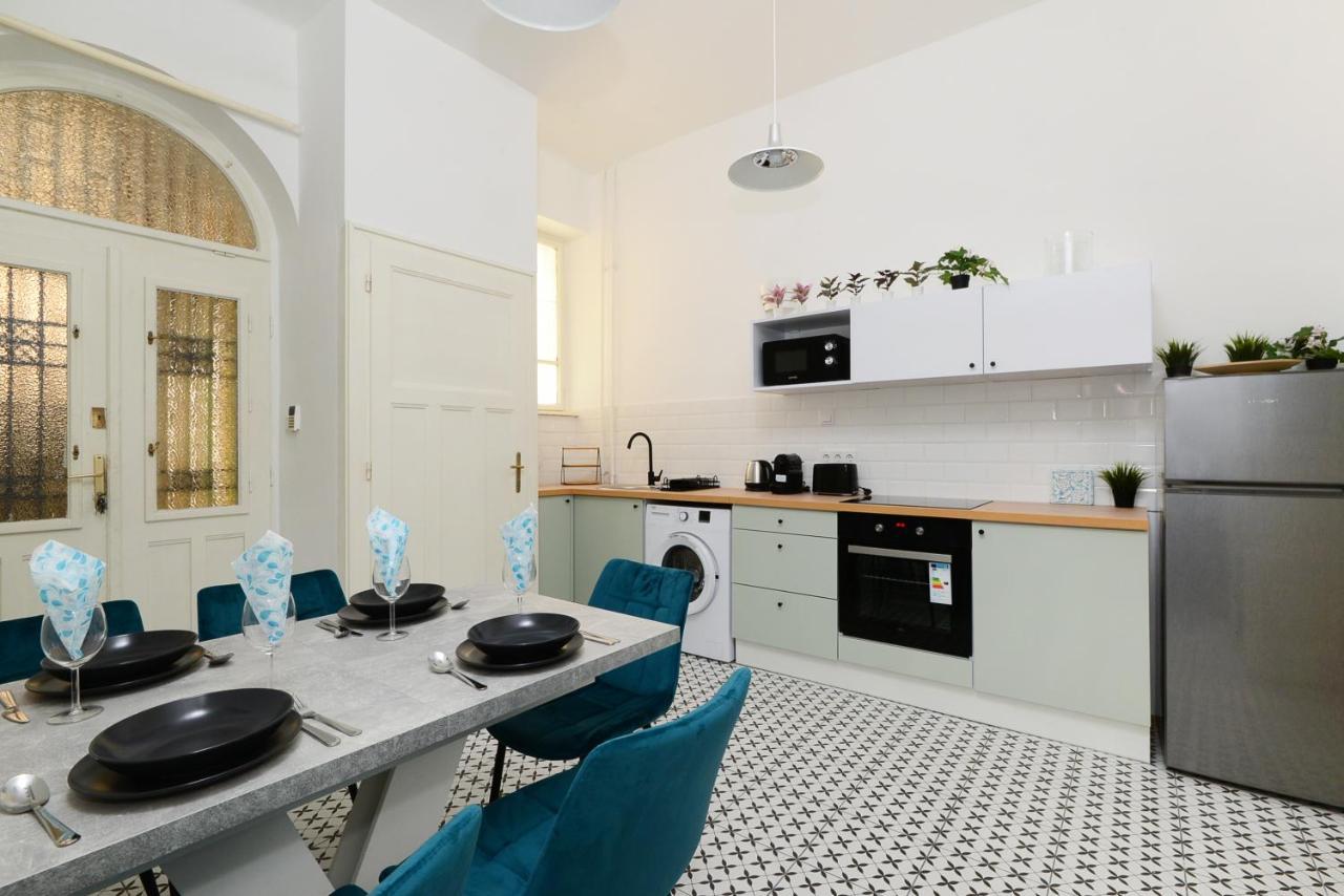 Akacfa 7 City Center Beautiful Apartment بودابست المظهر الخارجي الصورة